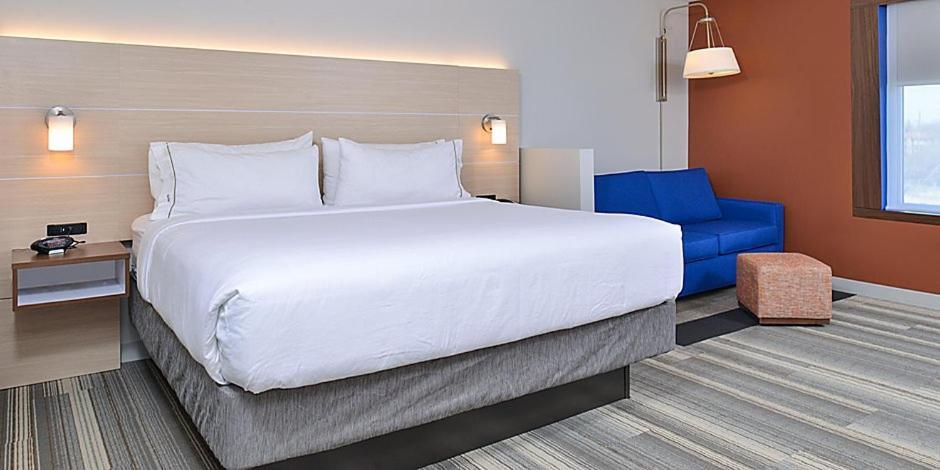 Holiday Inn Express & Suites - Brighton By Ihg Eksteriør billede