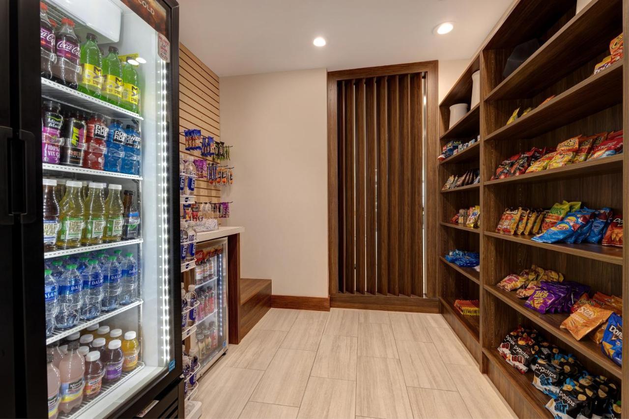 Holiday Inn Express & Suites - Brighton By Ihg Eksteriør billede