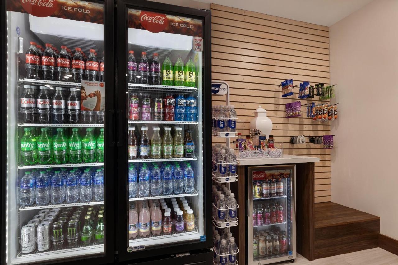 Holiday Inn Express & Suites - Brighton By Ihg Eksteriør billede
