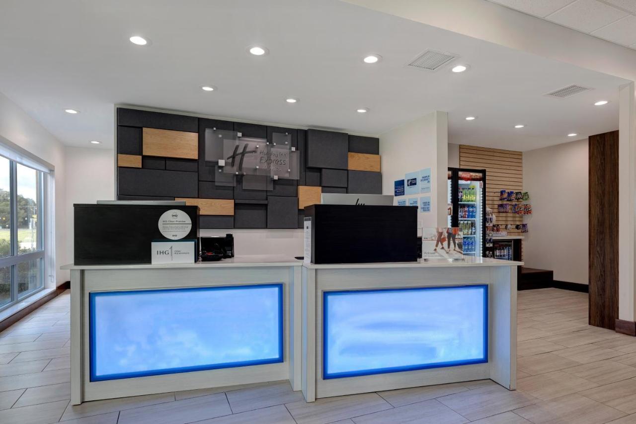 Holiday Inn Express & Suites - Brighton By Ihg Eksteriør billede