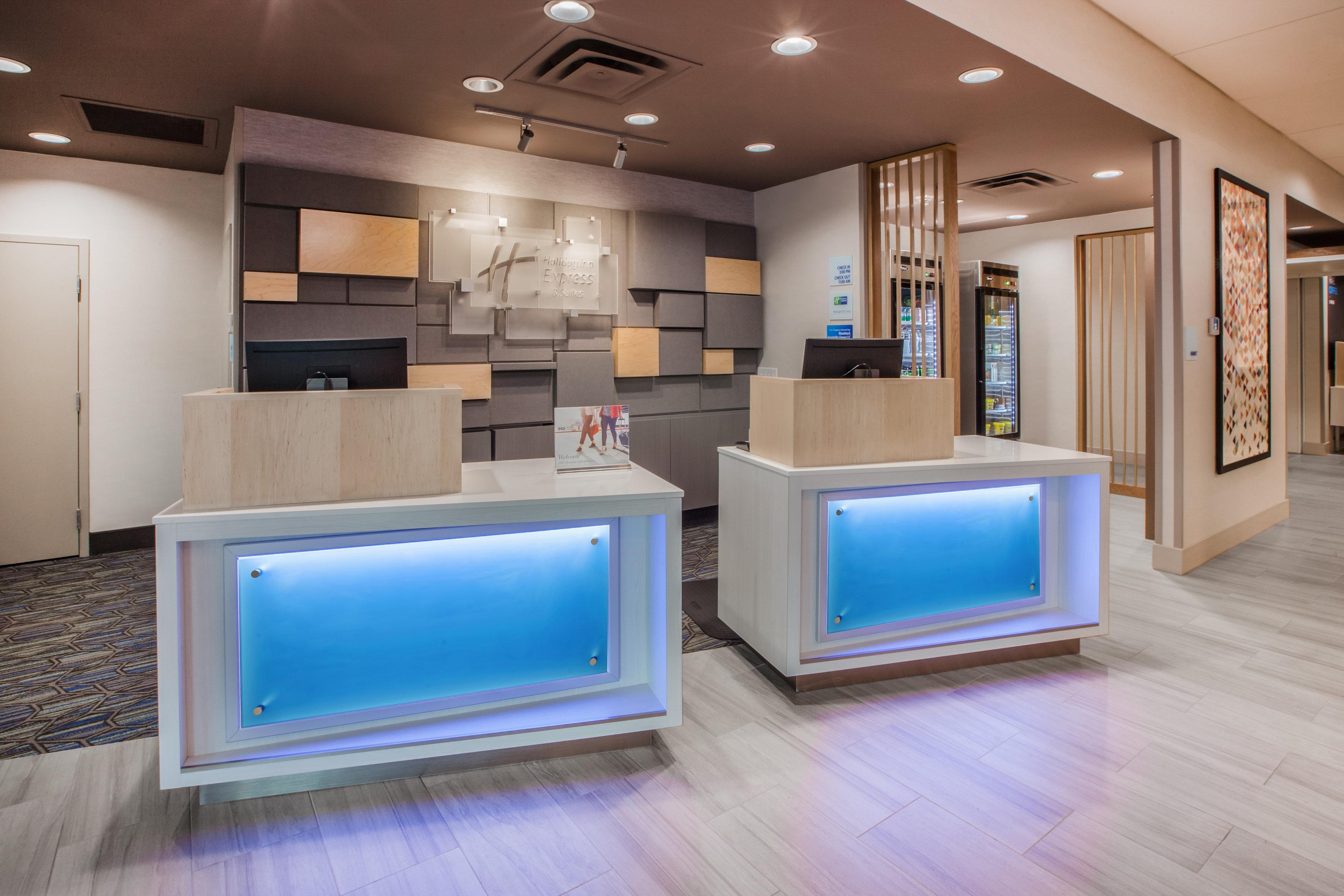 Holiday Inn Express & Suites - Brighton By Ihg Eksteriør billede