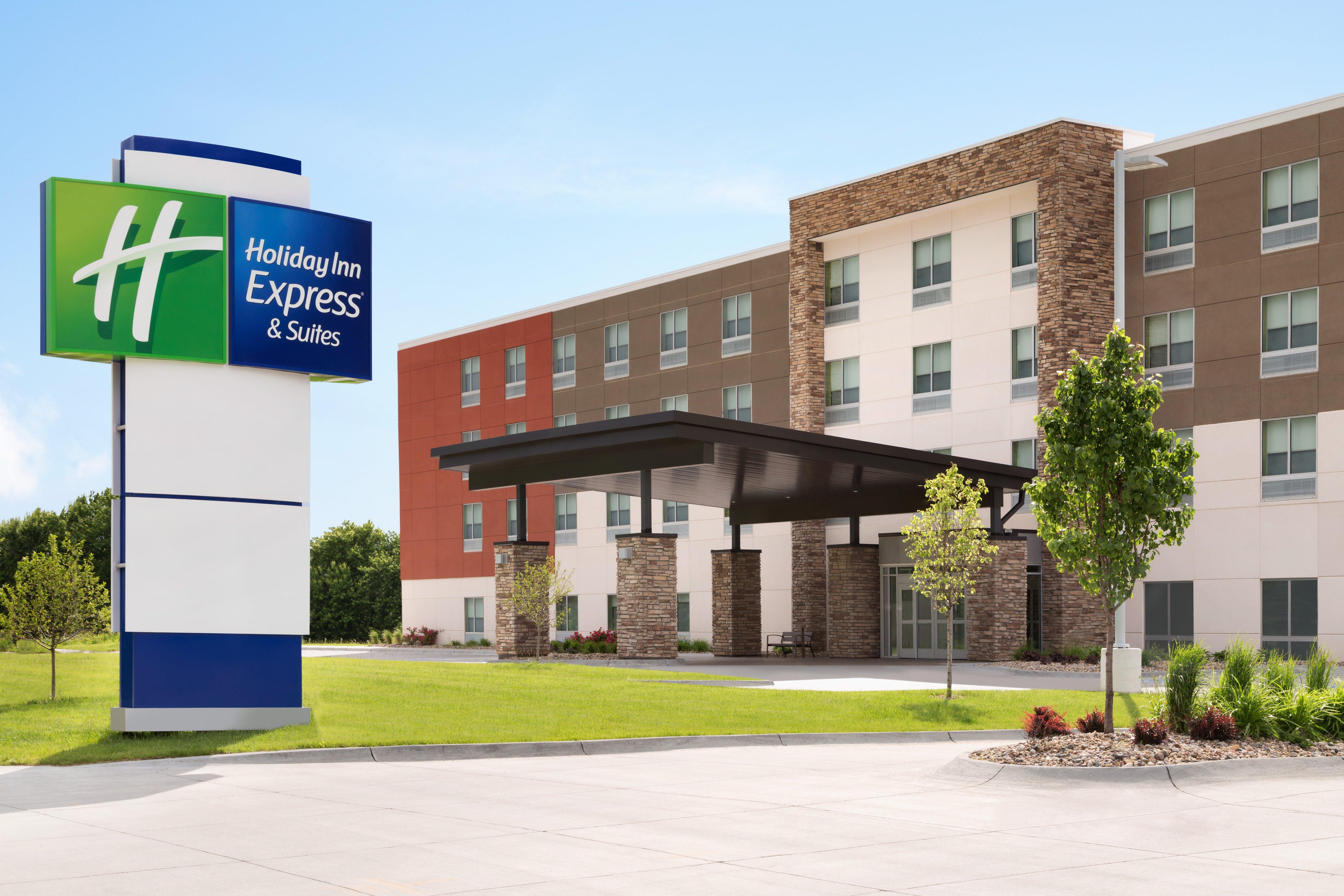 Holiday Inn Express & Suites - Brighton By Ihg Eksteriør billede